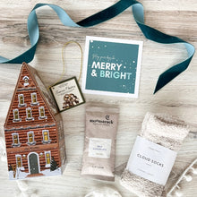 Load image into Gallery viewer, Moonlit Chalet